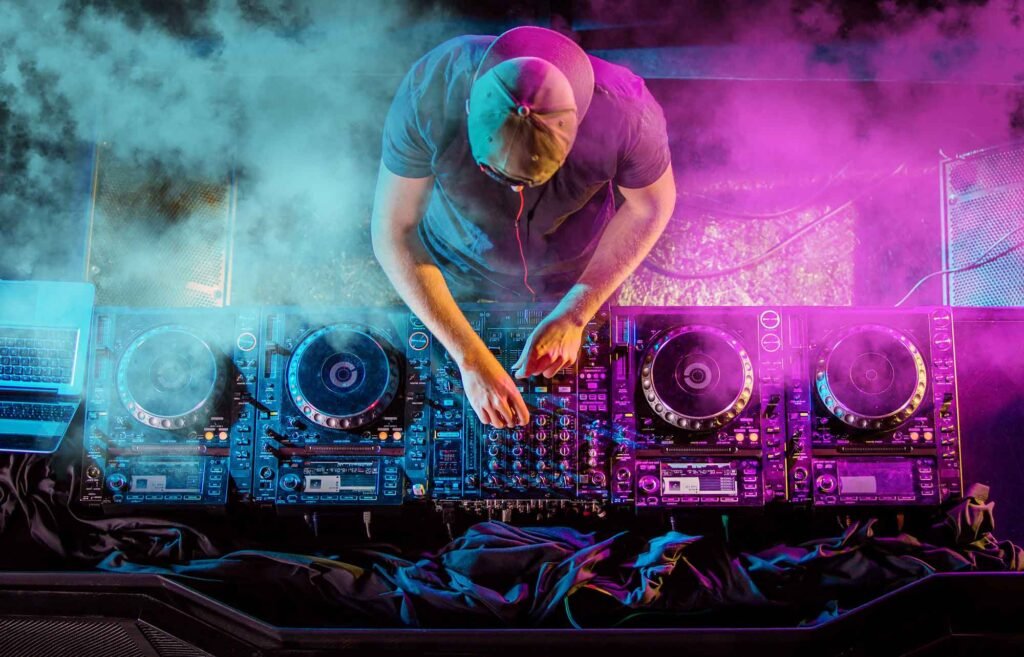 How to DJ and Prepare a Live Set: Tips for Setting Up Gear and Playlist